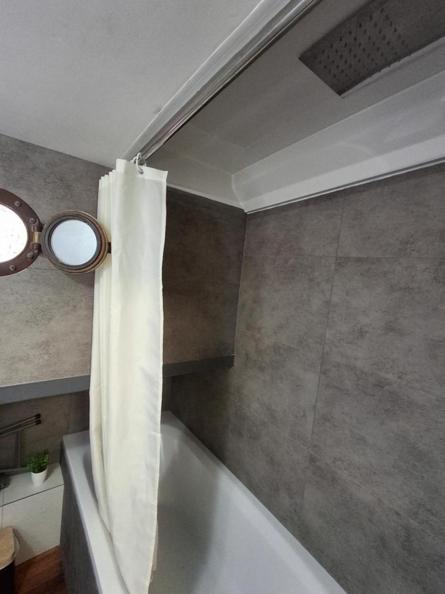 Appartement Atypique Independant Sur Peniche メス エクステリア 写真